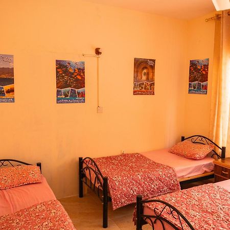 Хостел Extra Traveller Акаба Экстерьер фото